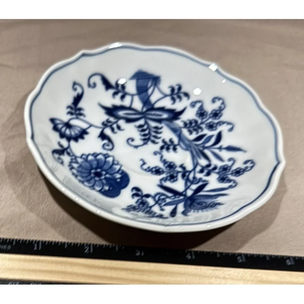 Vintage Blue Onion Pattern‎ Saucer  Blue Danube/Japan, 5.5
